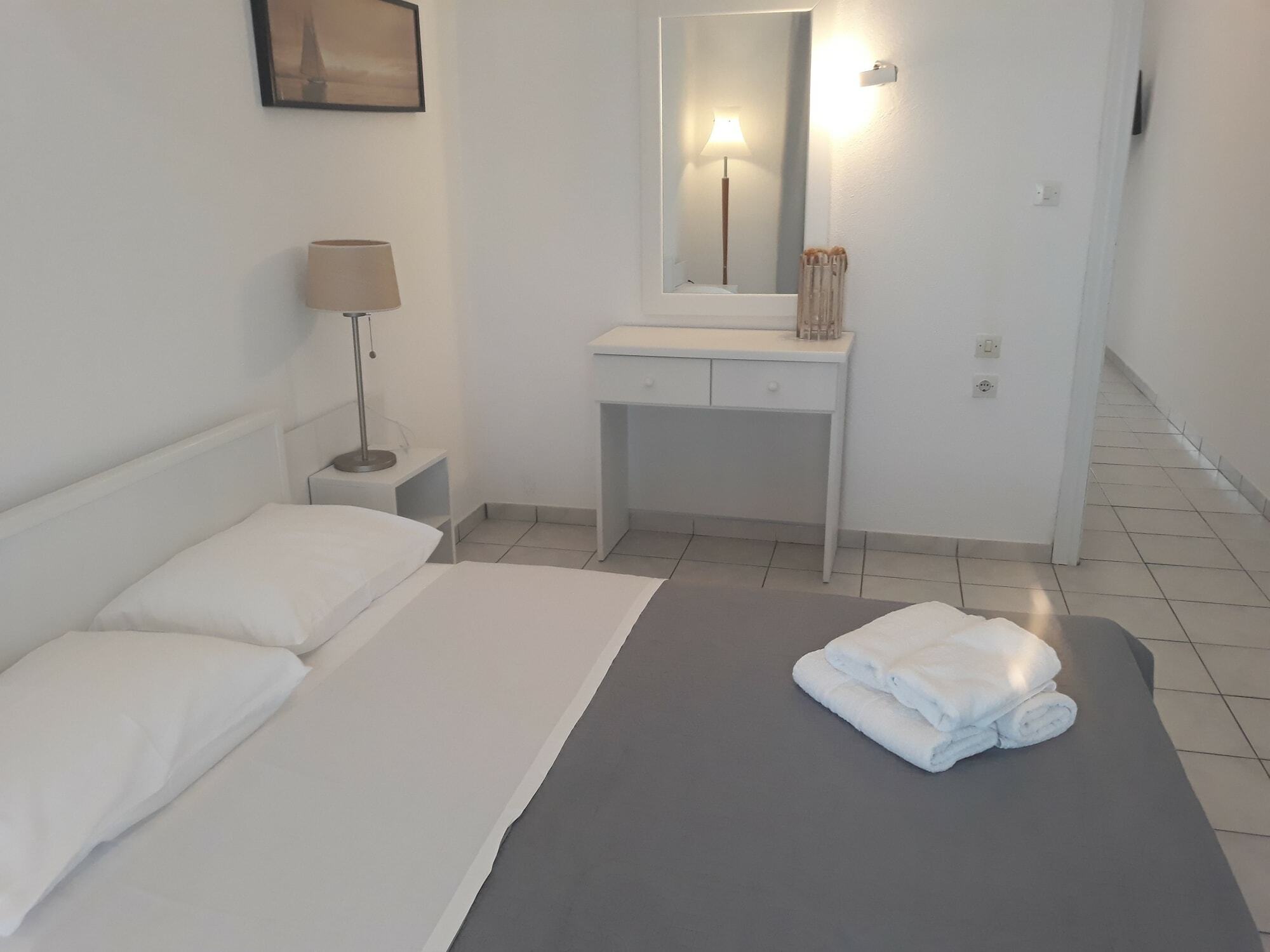 Marios Garden House Apartment Afytos Ngoại thất bức ảnh